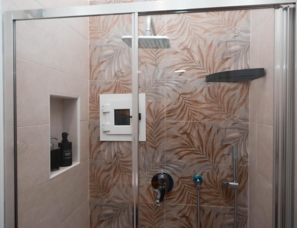 Tere Suite Naples Exterior photo
